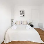 Spacieux Appartement Au 13Eme