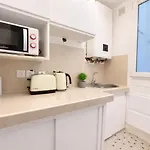 Spacieux Appartement Au 13Eme
